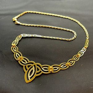 10k y gold necklace